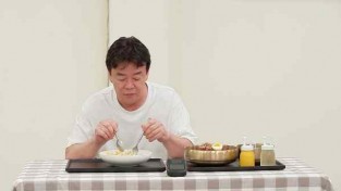 [SBS 백종원의 골목식당] 조아름VS김태환, 화려한 면 대결에 백종원 “맛으로 용호상박” 호평 일색