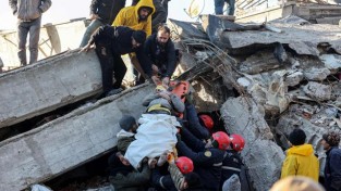 튀르키예·시리아 지진 사망자 7800명 넘어
